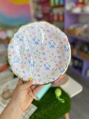 5f383b6b-e058-4c0a-ba93-a63e52991b8c PLATO DE FLORES